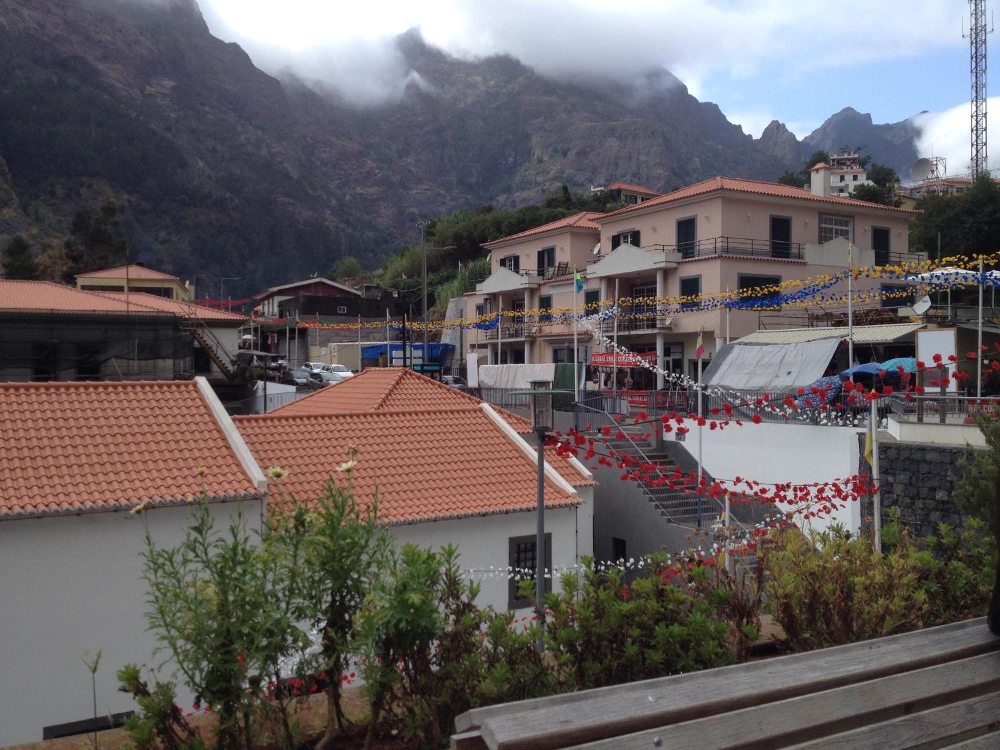 Valley Of Nuns Holiday Apartments Curral Das Freiras Exterior photo