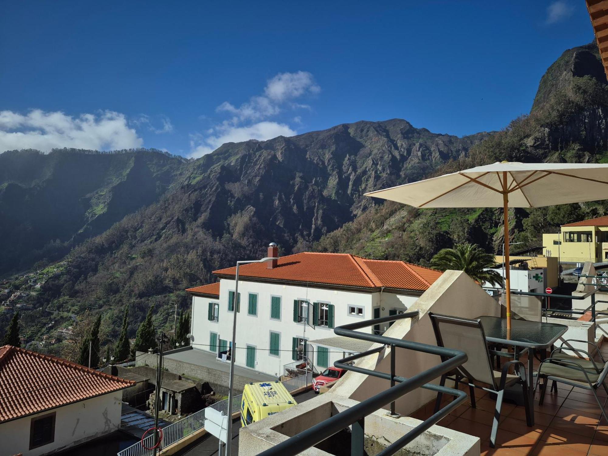 Valley Of Nuns Holiday Apartments Curral Das Freiras Exterior photo